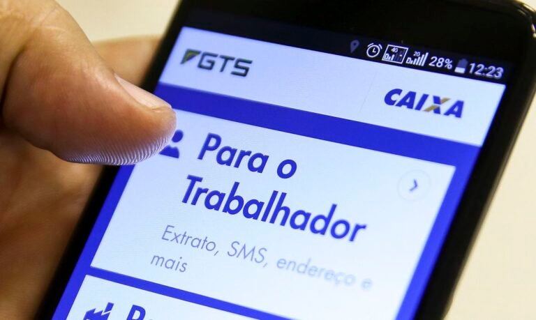 Nascidos em dezembro têm até o dia 31 para aderir ao saque-aniversário do FGTS