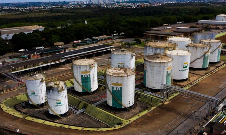 Petrobras abre concurso para preencher 757 vagas; inscrições até 5 de janeiro