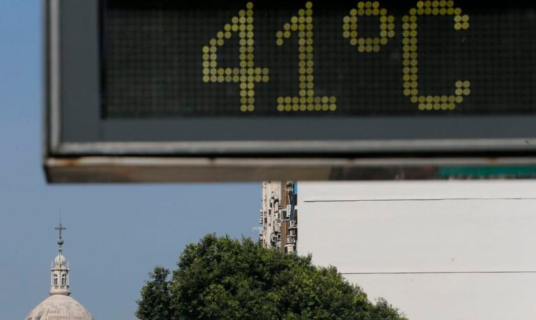 Cientistas da UE dizem que 2021 foi 5º ano mais quente já registrado