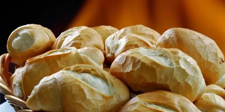 Pãozinho tem reajuste de preço e chega R$ 18,00 o quilo