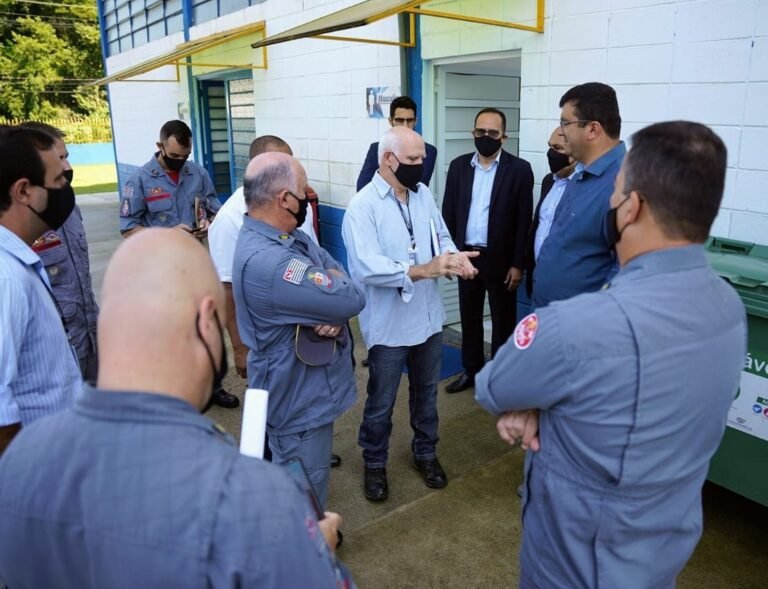 Prefeito recebe comandante do Corpo de Bombeiros do Estado