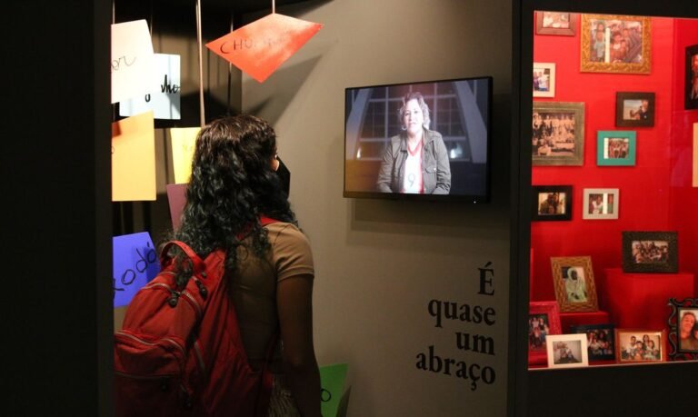 Museu da Língua Portuguesa destaca mulheres em processos de migração