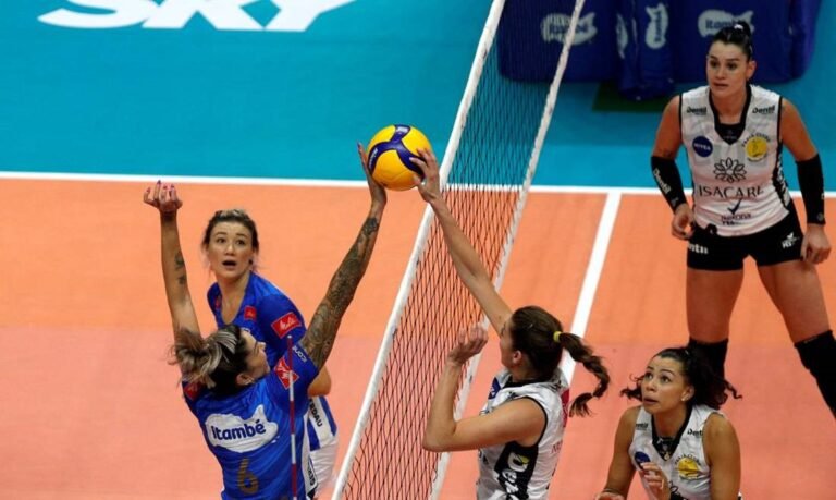 Equipes mineiras definem campeões masculino e feminino da Superliga de Vôlei