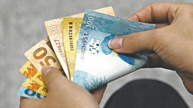INSS começa a pagar o 13º dos aposentados dia 25 de abril