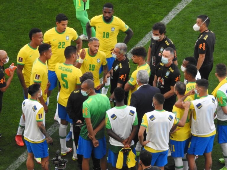 Neymar é o 4º atleta mais bem pago do mundo; veja o top 10