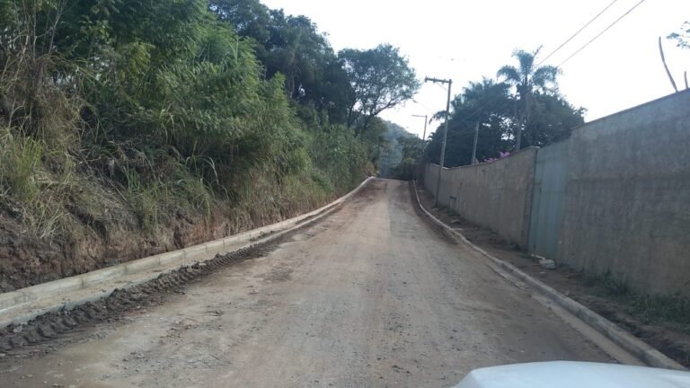 Prefeito anuncia investimentos de R$ 1 milhão em três obras de asfalto
