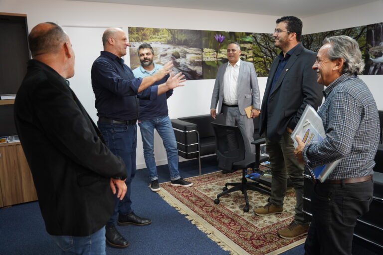 Prefeito discute Plano Diretor na Secretaria de Meio Ambiente do Estado