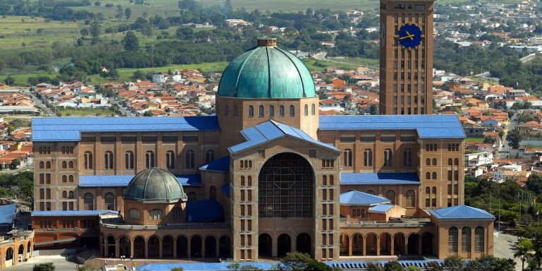 Missas poderão ter capacidade máxima no Santuário de Aparecida, em outubro