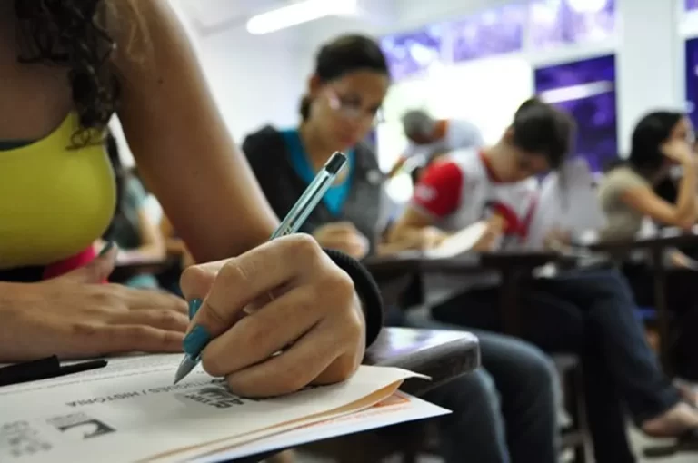 Receita Federal abre inscrição para concurso na segunda-feira; salário de até R$ 21 mil