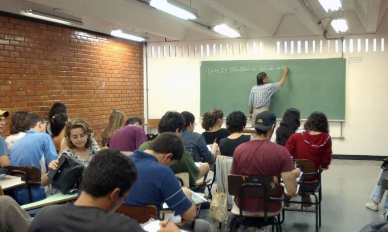 Aluno de Mairiporã conquista medalha de ouro na Olimpíada de Matemática