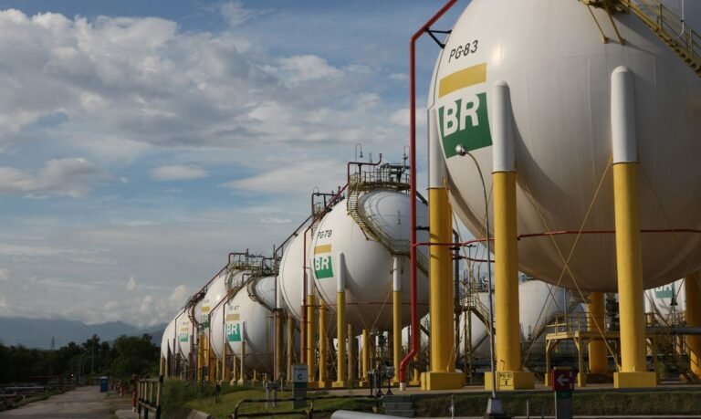 Petrobras abre inscrição para concurso de nível técnico com 373 vagas