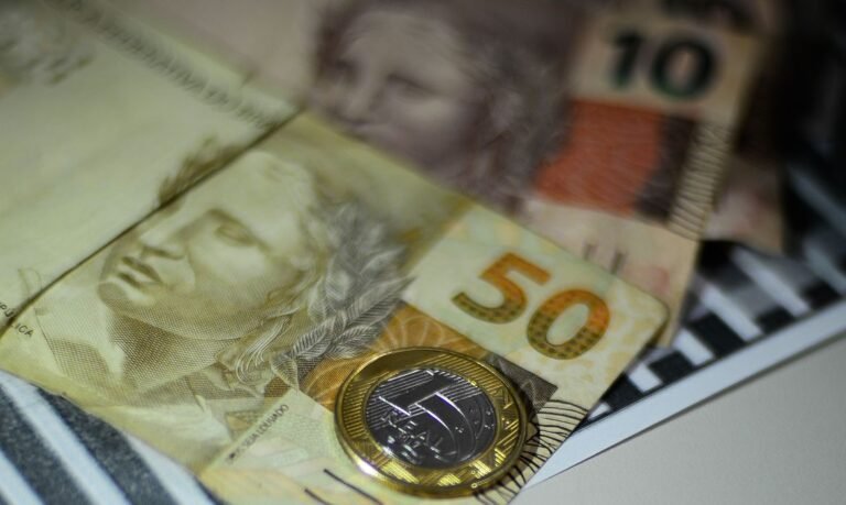 Poupança teve retirada recorde de R$ 33,63 bi em janeiro