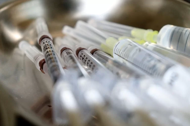 Procura para vacina da gripe está muito baixa; só 4,46% foram imunizados