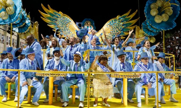 Escola de samba mais antiga do Rio, Portela celebra 100 anos