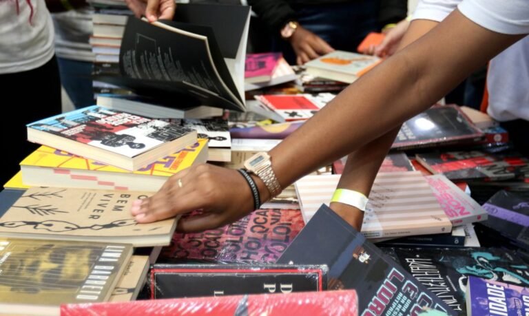 Feira do Livro da Unesp, em São Paulo, termina neste domingo