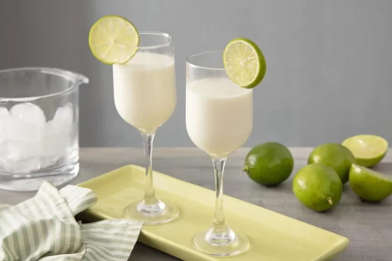 Receitas de drinks especiais para receber os amigos