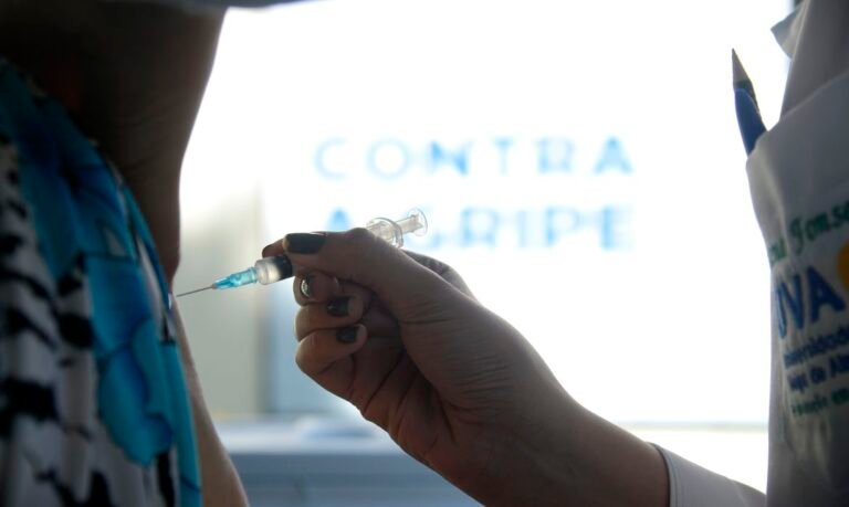 Vacinação contra a gripe é prorrogada até 30 de junho em todo o Estado
