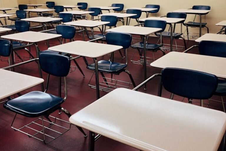 Divulgado concurso para professores; 254 vagas para as cidades da região