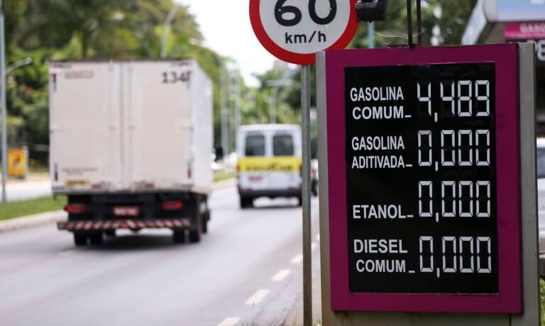 Governo cria canal de denúncias sobre preço de combustíveis