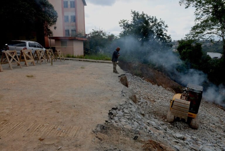 Obras de recuperação nos Condomínios da CDHU em Franco da Rocha