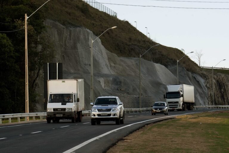 Rodovia Fernão Dias teve 96 acidentes e 4 mortes no feriado de Corpus Christi