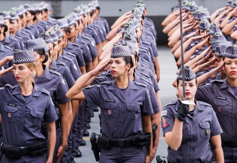 Governo de SP sanciona aumento salarial para as policiais
