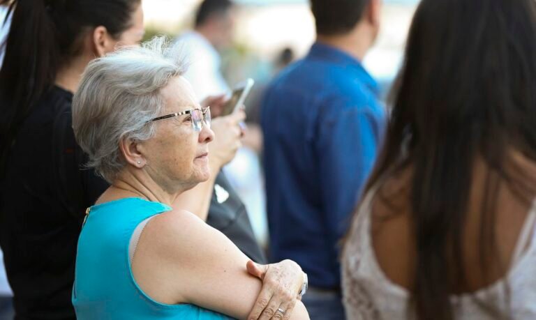 População com mais de 65 anos sobe para 10,5% em 2022