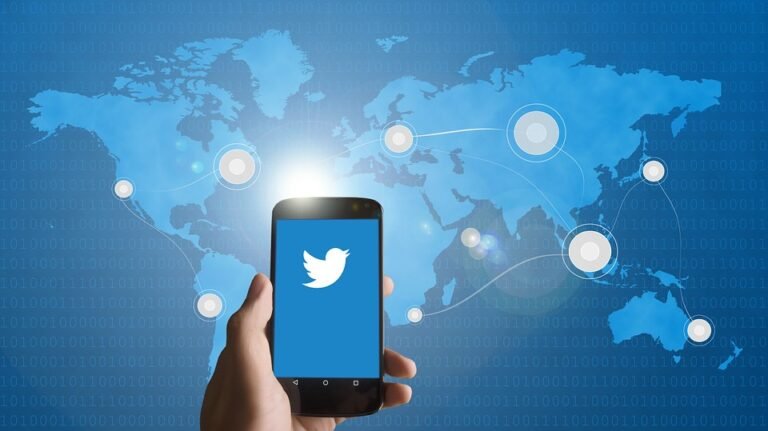 Usuários do Twitter passam a ter limite de leitura diário