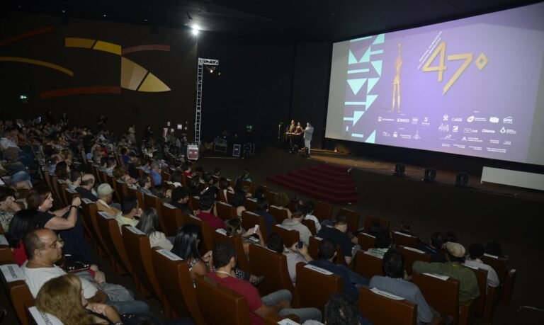 Ministra defende volta da cota para filmes brasileiros