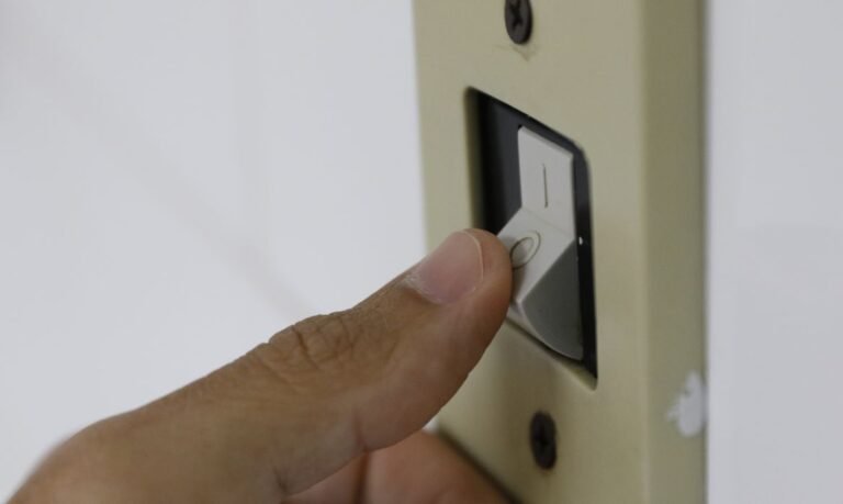Aneel mantém bandeira tarifária verde nas contas de luz para setembro