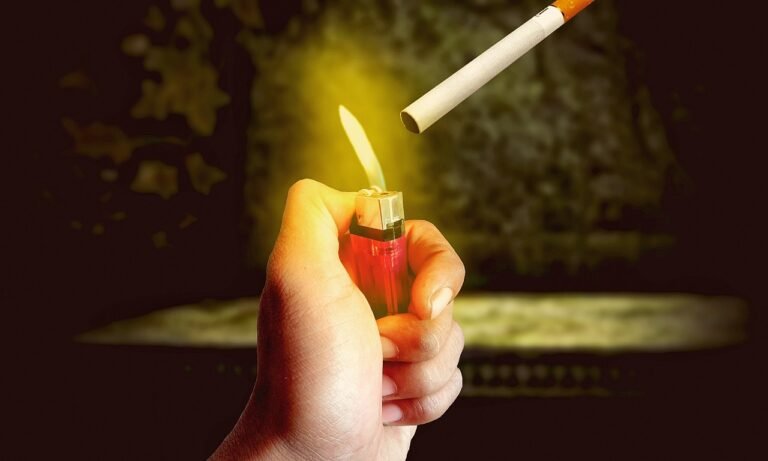 Preço baixo de cigarros favorece iniciação de adolescentes ao fumo