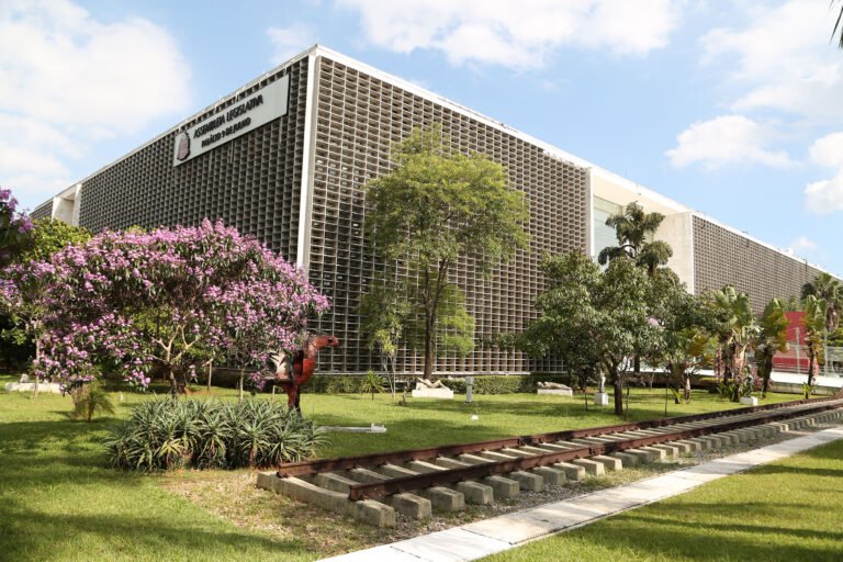 Governador envia projeto de privatização da Sabesp em regime de urgência
