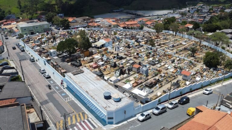 Cemitérios começam os preparativos para o Dia de Finados