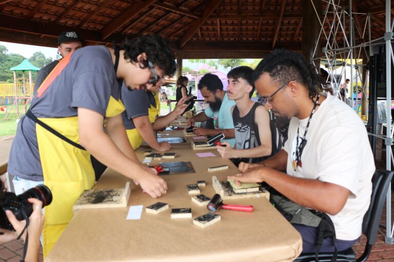 Circuito Sesc de Artes agitou o domingo no Parque Linear