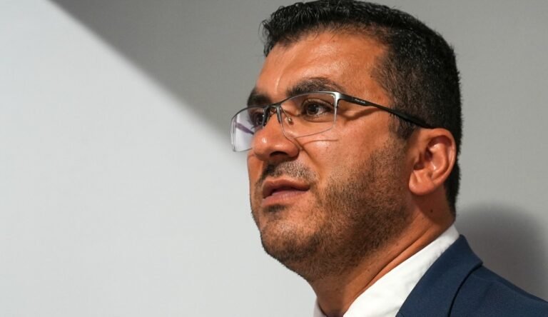 Prefeito envia projetos para receber recursos do Programa de Aceleração do Crescimento (PAC)