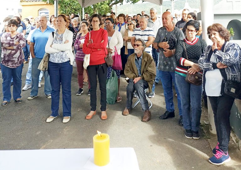 Cemitérios Municipais lotaram no Dia de Finados