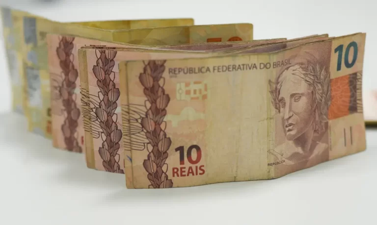 Poupança tem retirada líquida de R$ 3,31 bilhões em novembro