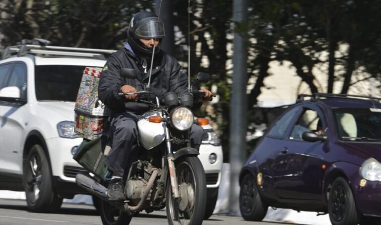 Automóveis e motocicletas são 76,7% do total da frota da cidade