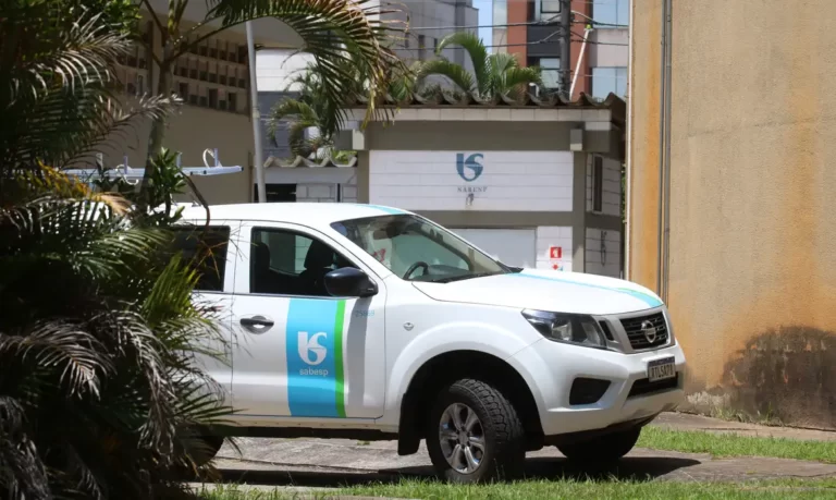 Com 62 votos, deputados autorizam venda da Sabesp
