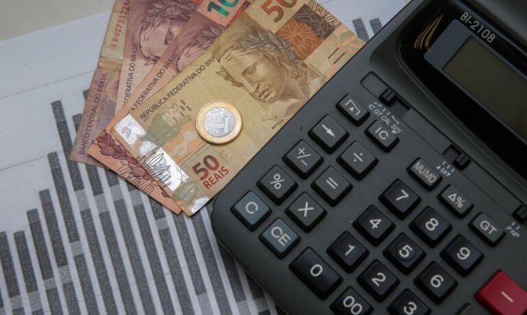 Teto de juros do consignado do INSS cairá para 1,76% ao mês