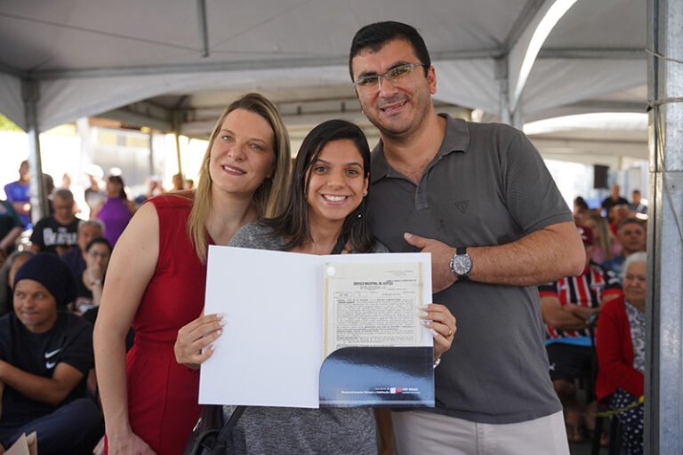 Prefeitura já regularizou mais de 800 imóveis na atual gestão