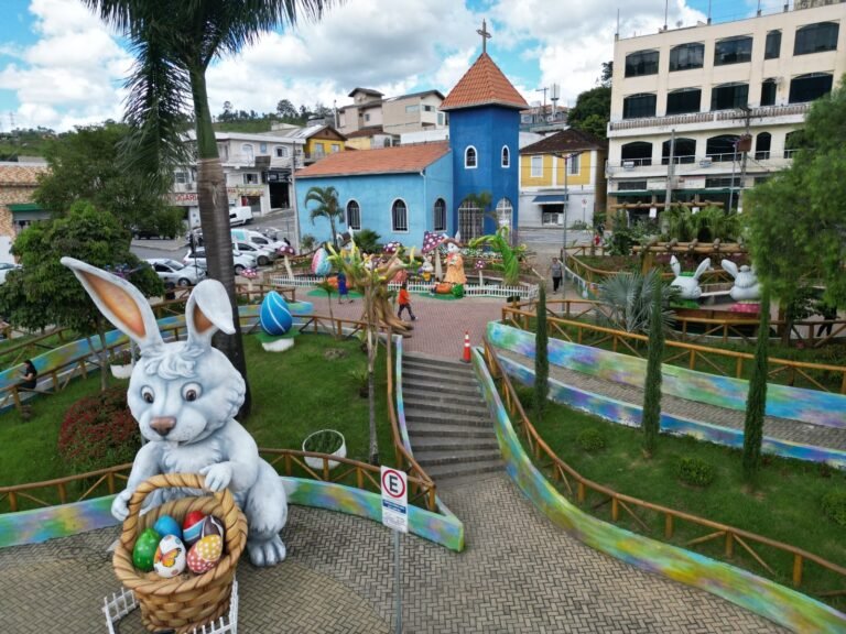 Vila de Páscoa na praça do Rosário