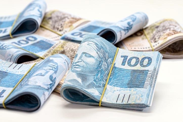 Projeto obriga contrato físico e assinatura para  empréstimo consignado a pessoa idosa