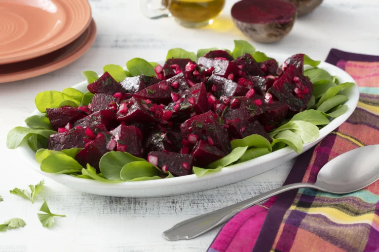 Saladas leves e refrescantes para o dia a dia
