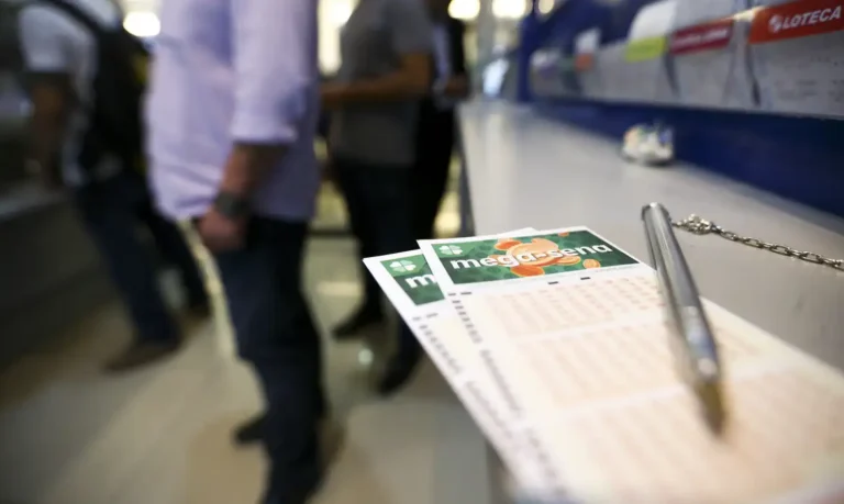 Mega-Sena acumula e prêmio vai a R$ 47 milhões neste sábado