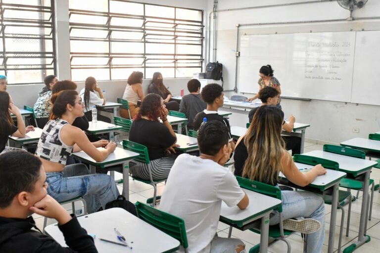SP avalia aprendizado de 2,5 milhões de estudantes no 2º bimestre a partir de segunda-feira