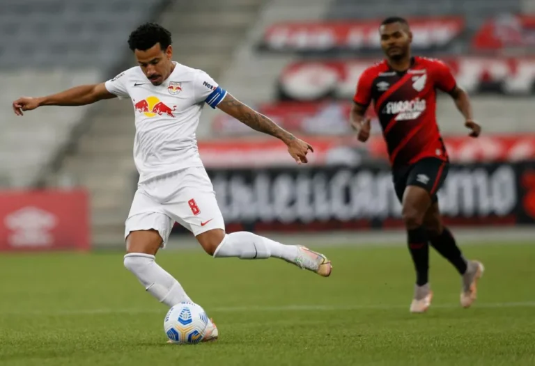 Bragantino enfrenta o Athletico-PR nas oitavas da Copa do Brasil