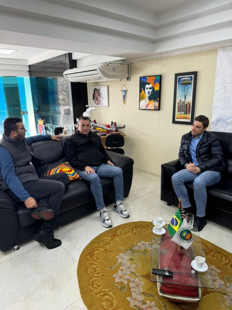 Deputado que liberou verba para a Saúde visita Mairiporã