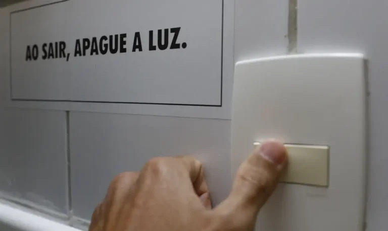 Bandeira tarifária de energia será amarela em novembro  