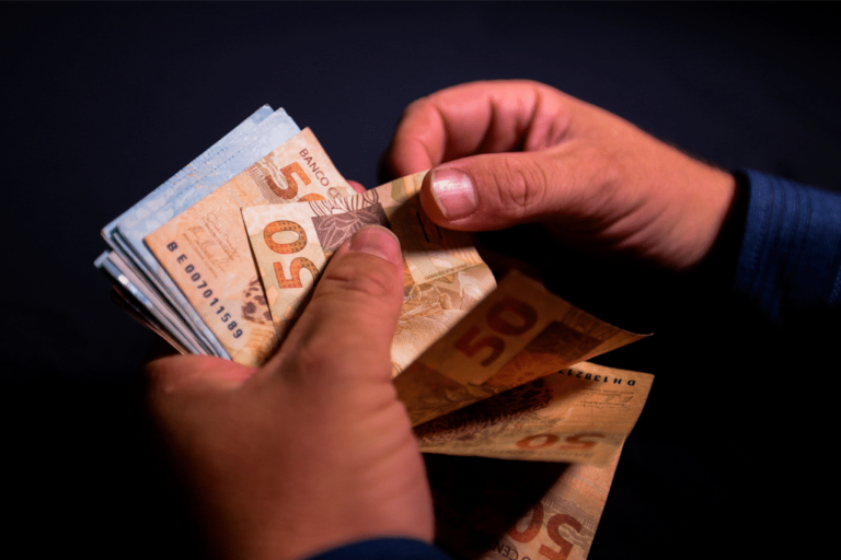 Com descontos em janeiro e fevereiro, é mais vantajoso pagar o IPTU à vista